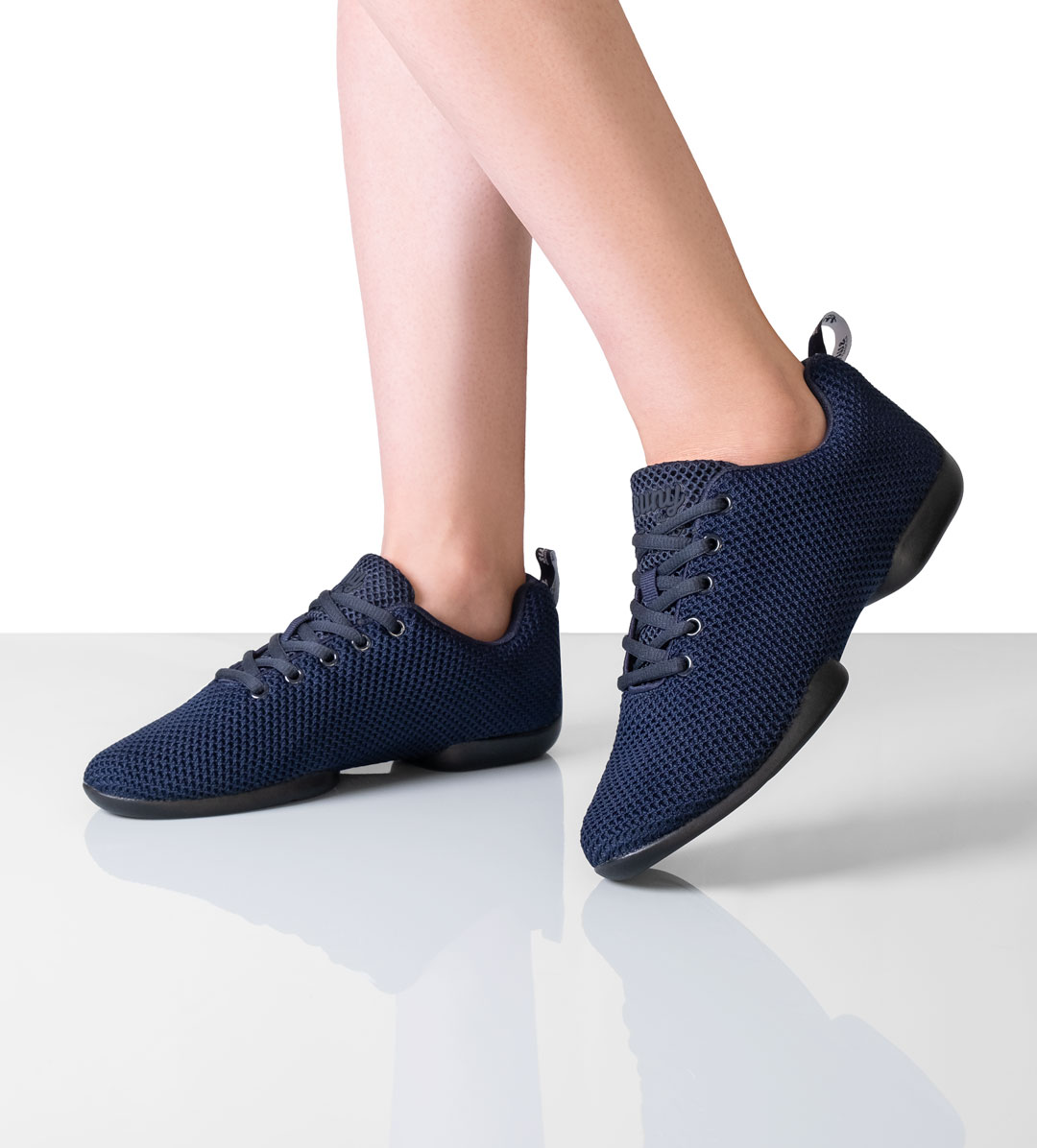 Damen Sneaker 170 in Dunkelblau von Suny by Anna Kern, aus feinem Knitting Material mit geteilter Sohle, ideal zum Tanzen auf allen Böden.